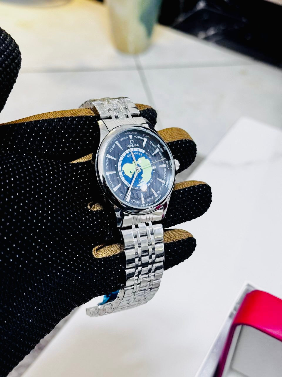 L'Omega Seamaster Aqua Terra 150M disponible à Douala
