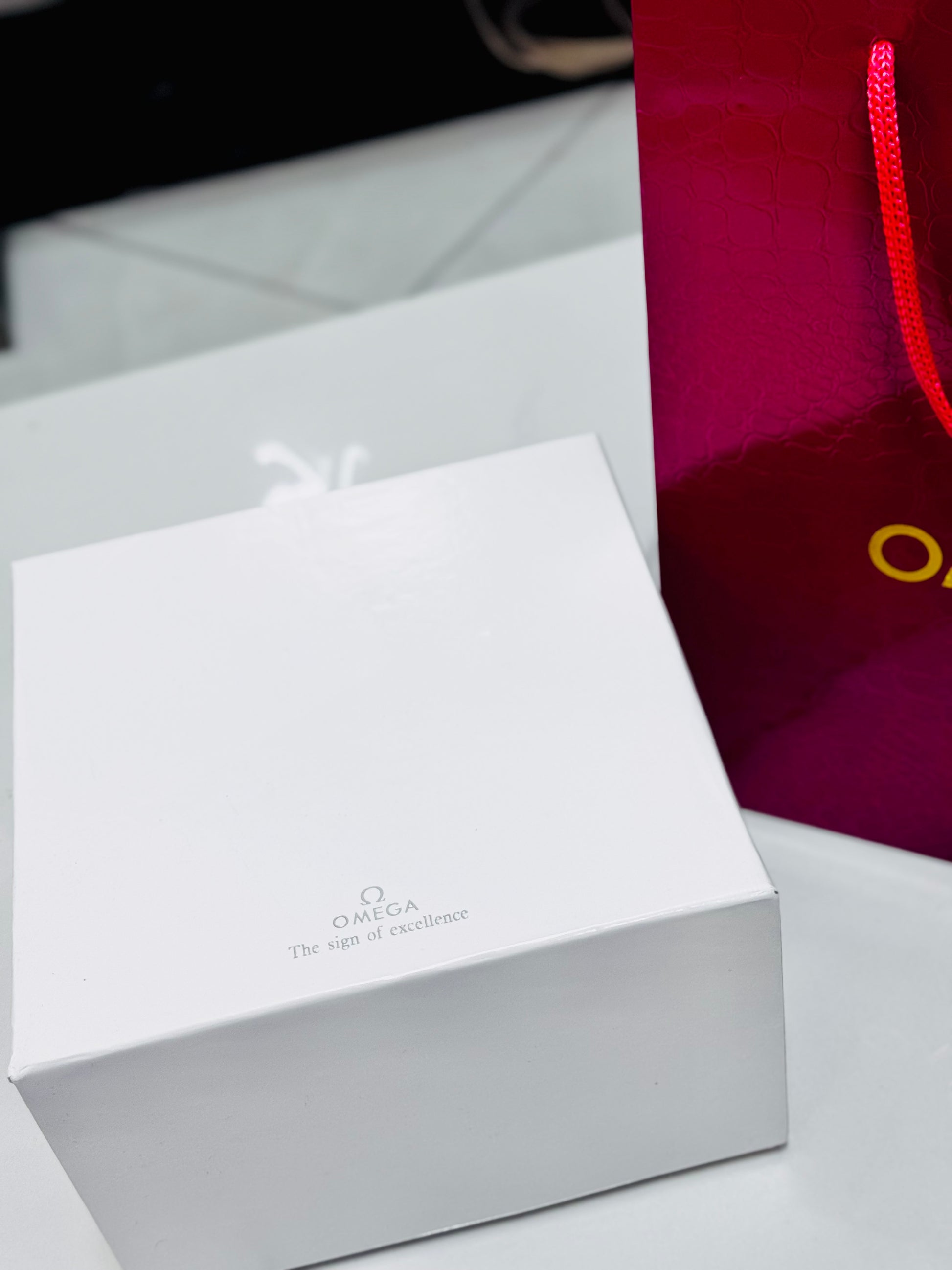 L'Omega De Ville Prestige disponible à Douala