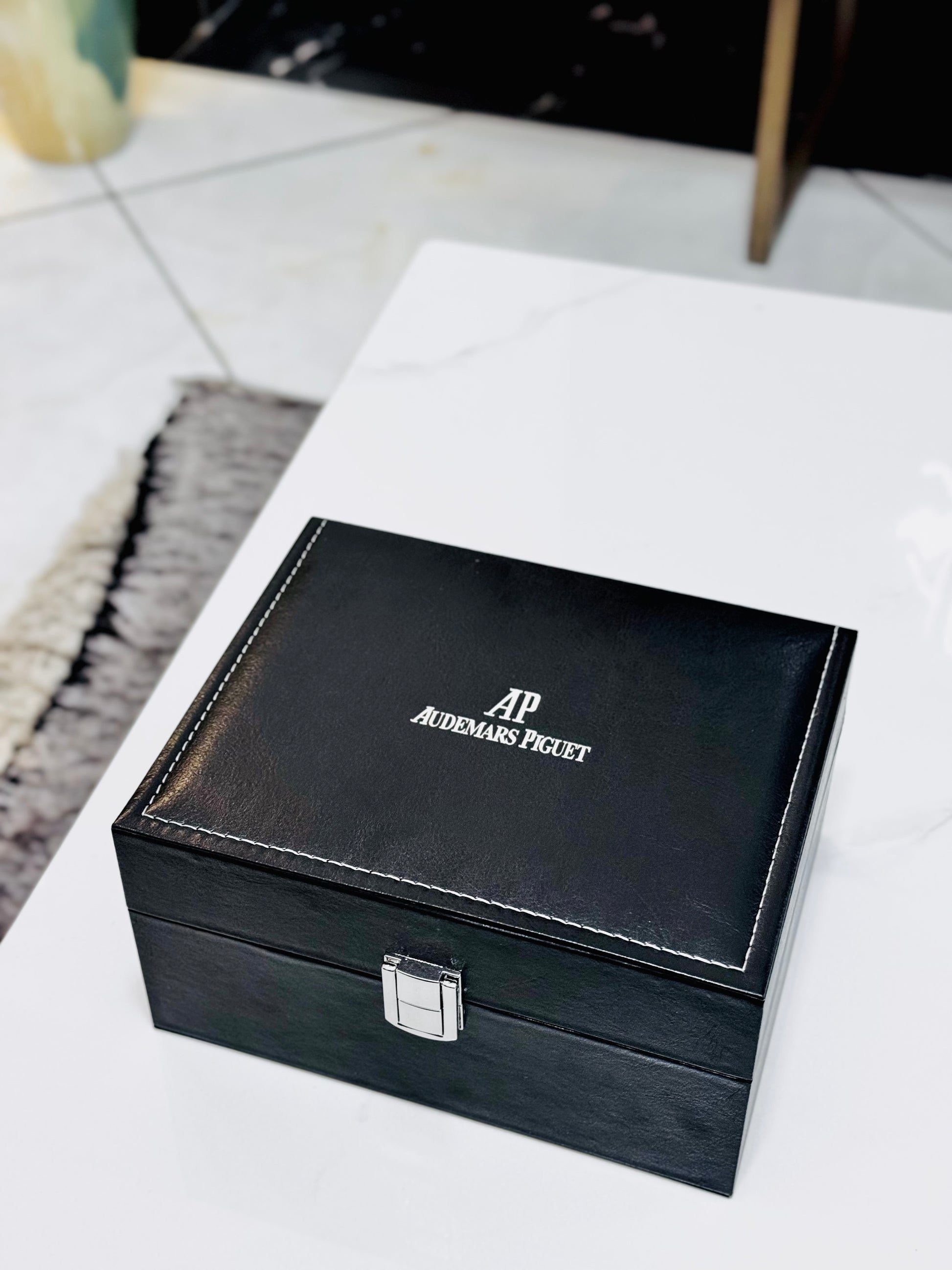 Audemars Piguet Royal Oak skelecton dial disponible Douala