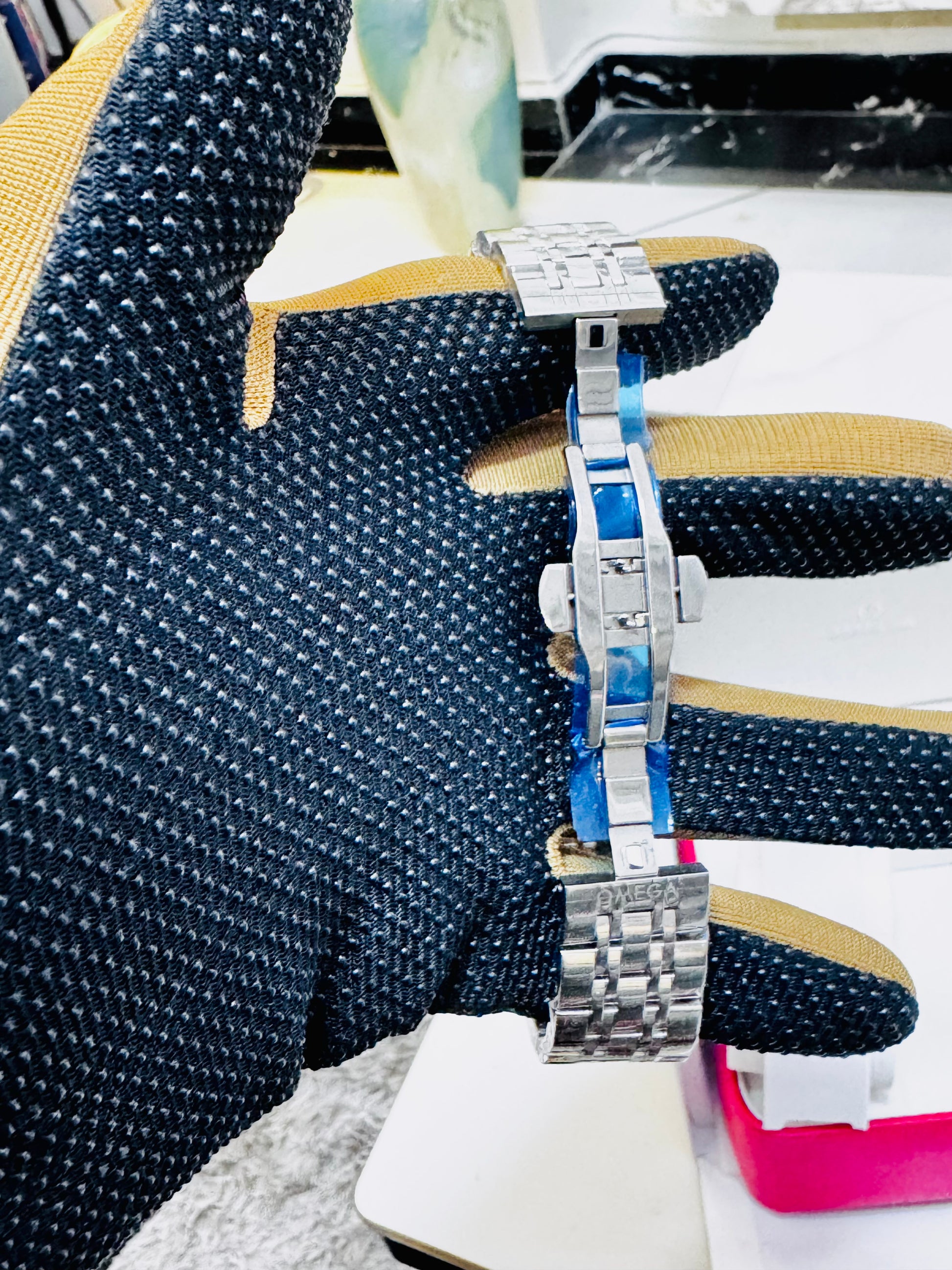 L'Omega Seamaster Aqua Terra 150M disponible à Douala