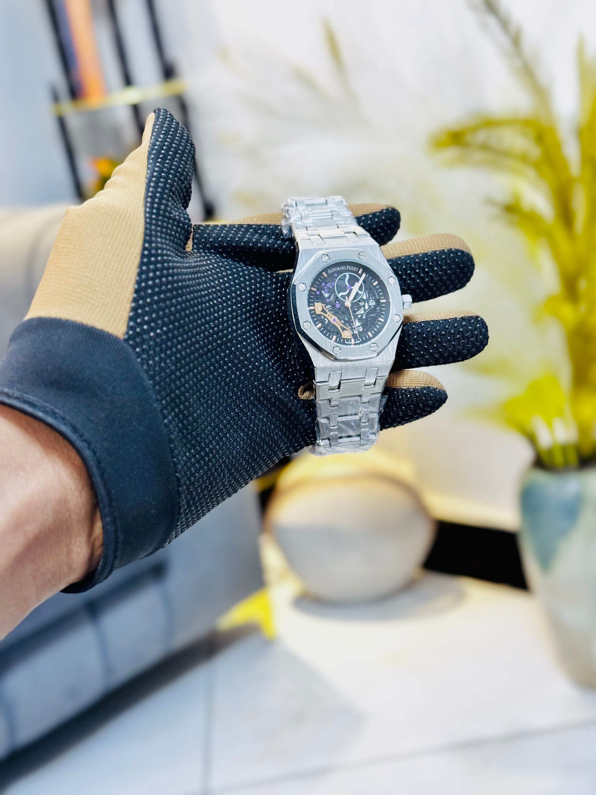 Audemars Piguet Royal Oak skelecton dial disponible Douala