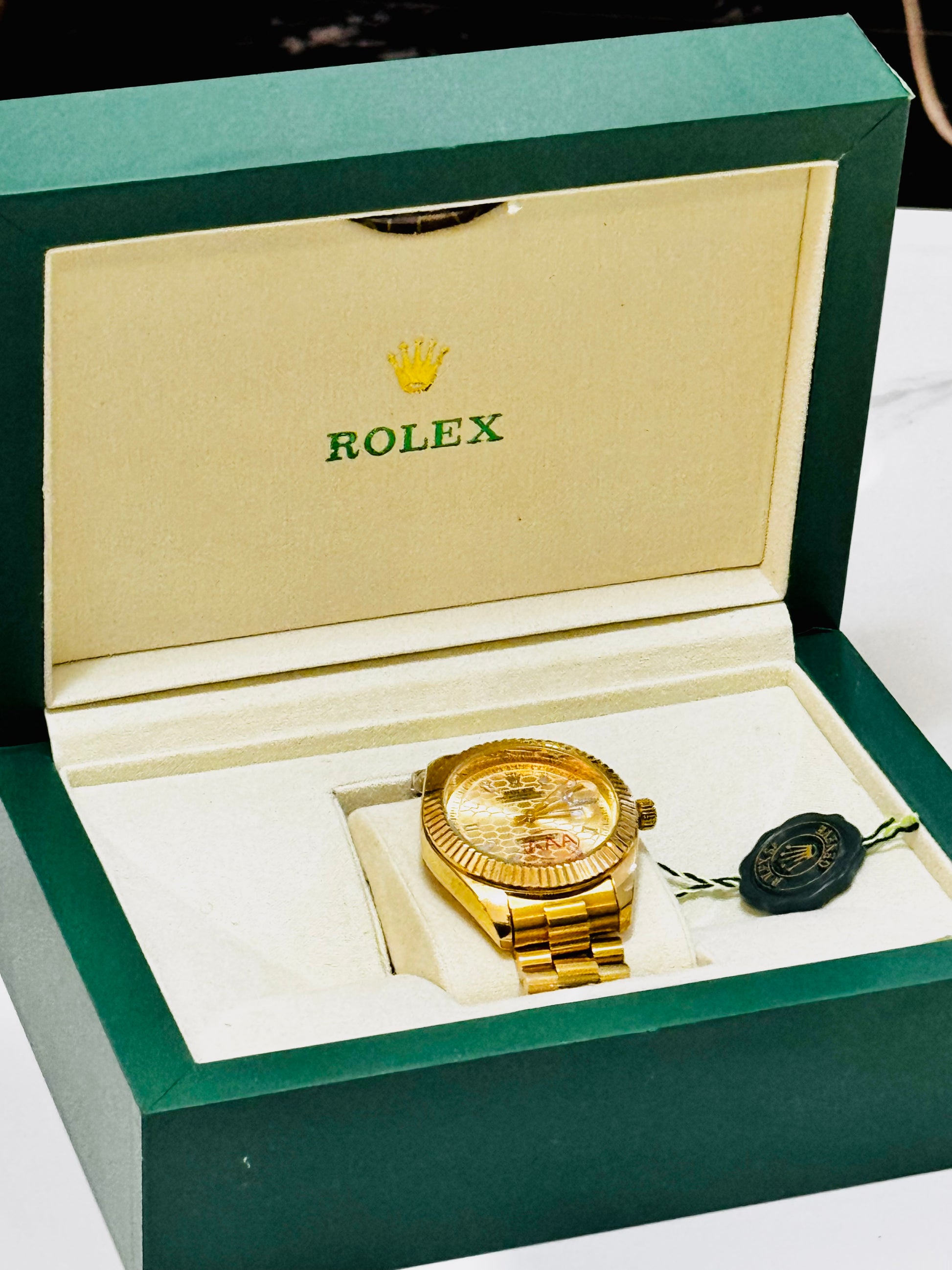 Rolex oyster perpetual land dweler