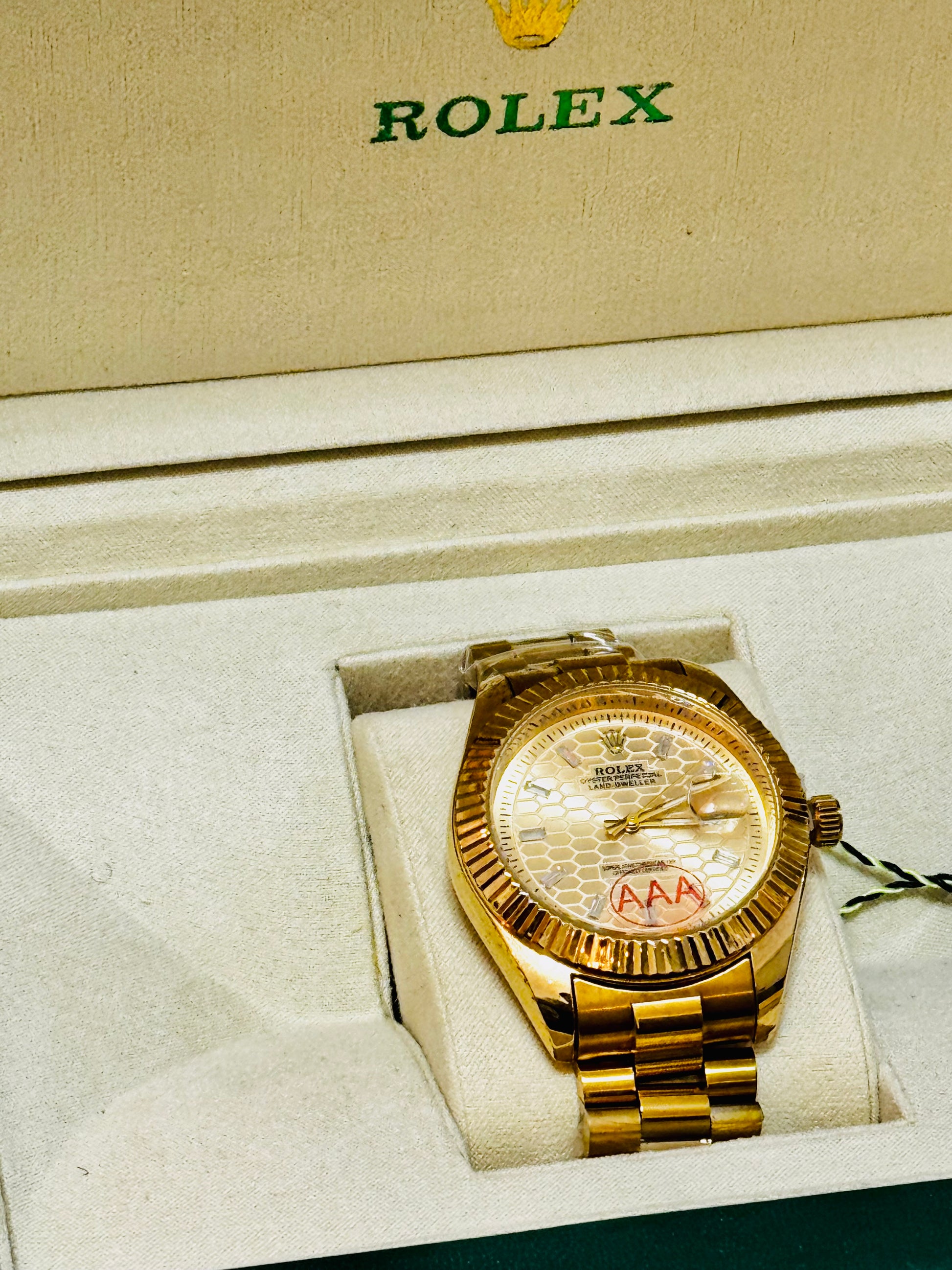 Rolex oyster perpetual land dweler