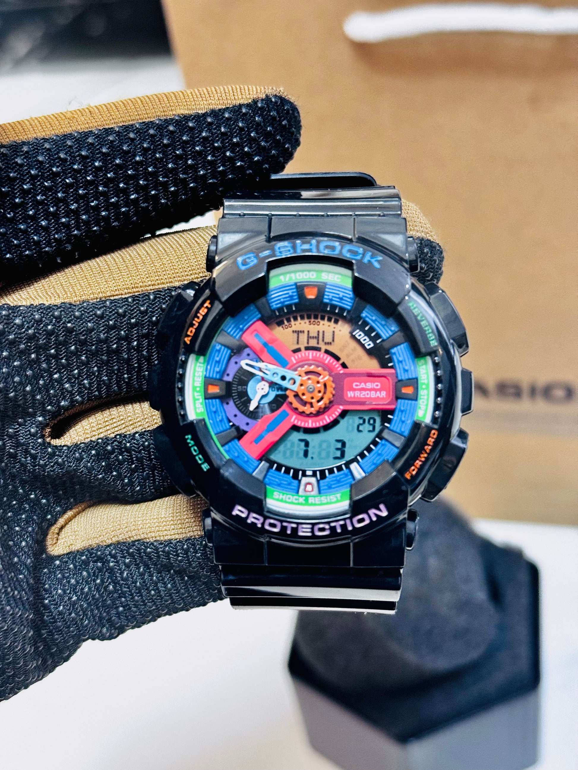 G-SHOCK 110 SERIES GM-110 disponible à Douala