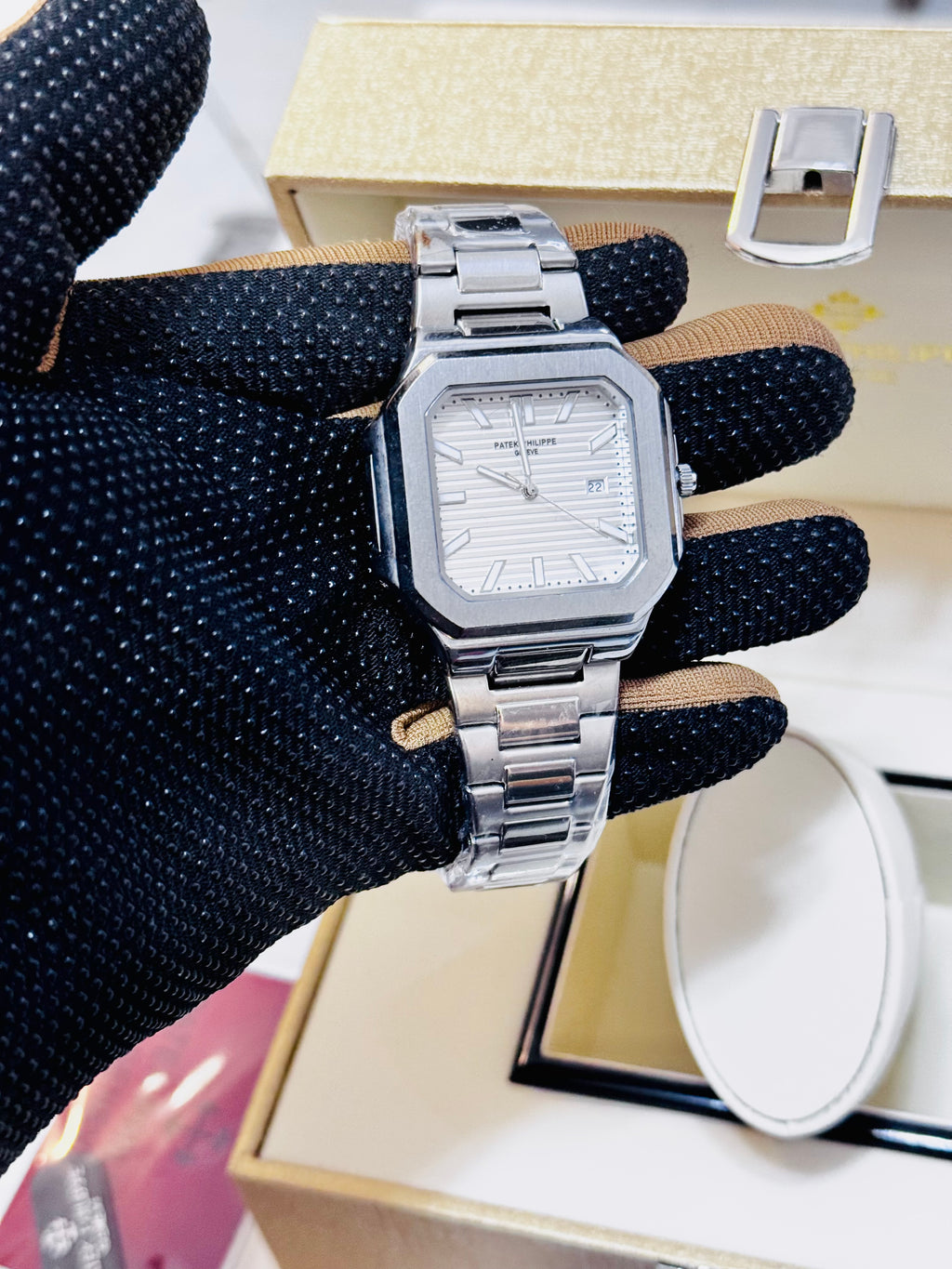 PATEK PHILIPPE CUBITUS CHAMPAGNE DIAL DISPONIBLE DOUALA
