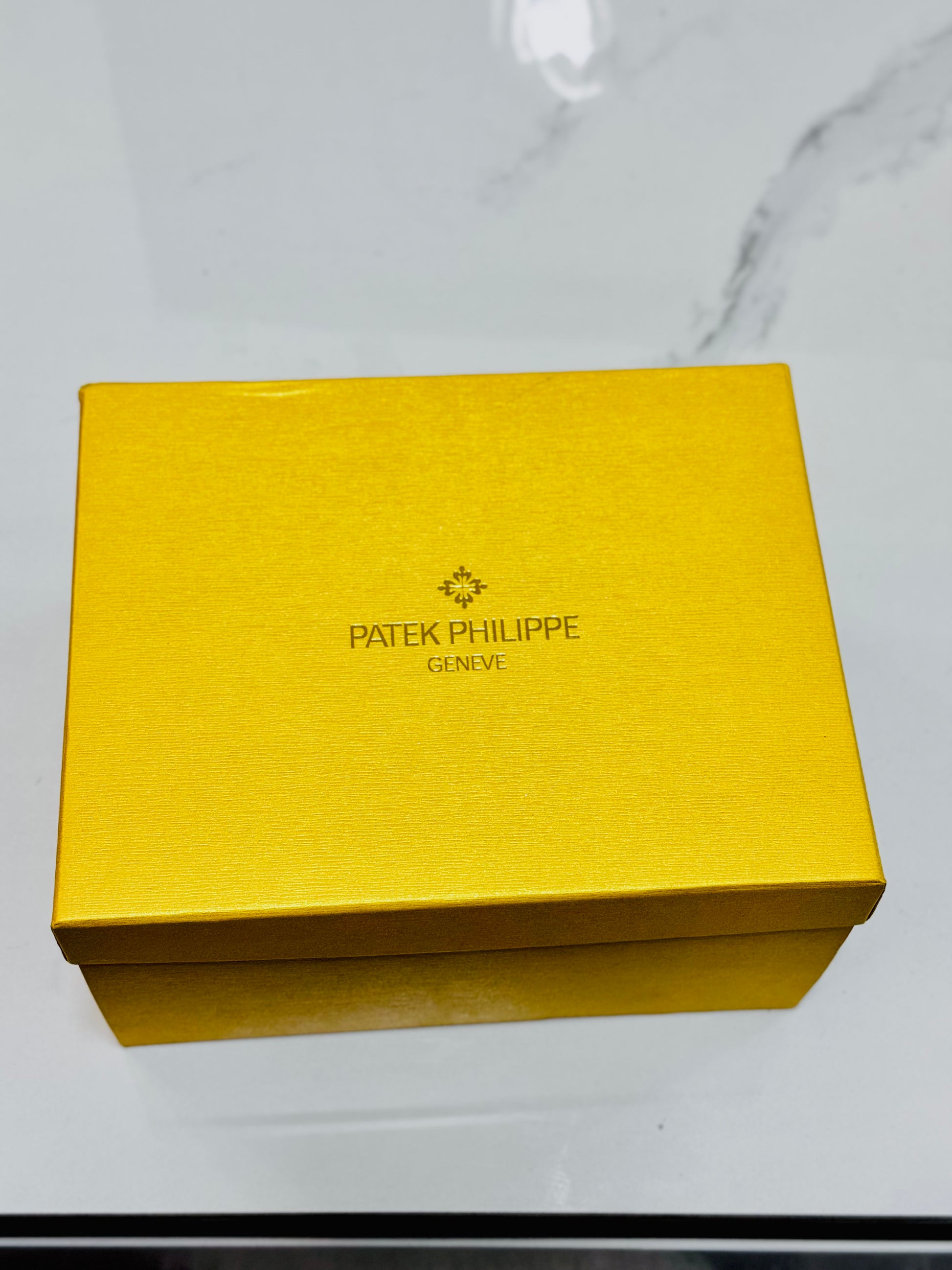 PATEK PHILIPPE WATCH CUBITUS GREEN DIAL AVAILABLE DOUALA