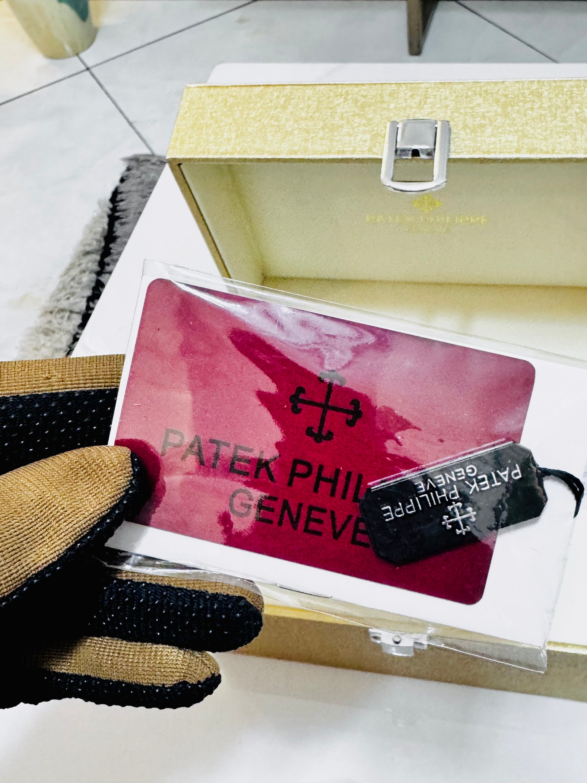 PATEK PHILIPPE CUBITUS CHAMPAGNE DIAL DISPONIBLE DOUALA