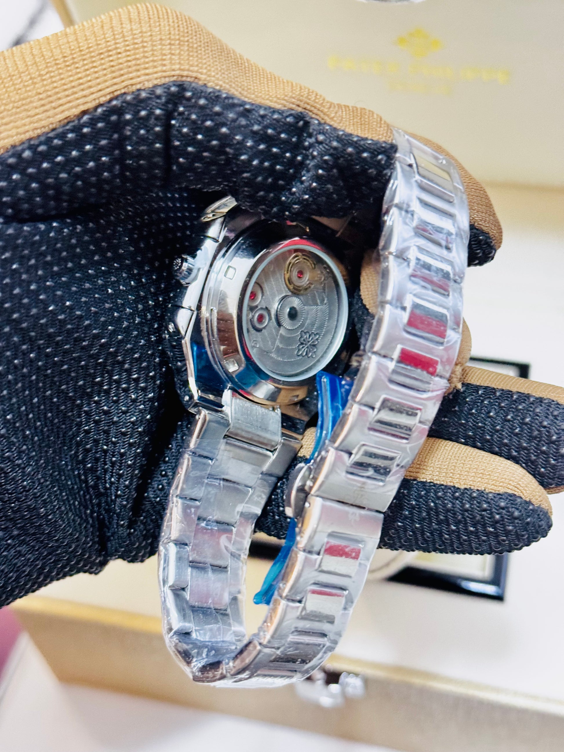 PATEK PHILIPPE CUBITUS  DISPONIBLE DOUALA