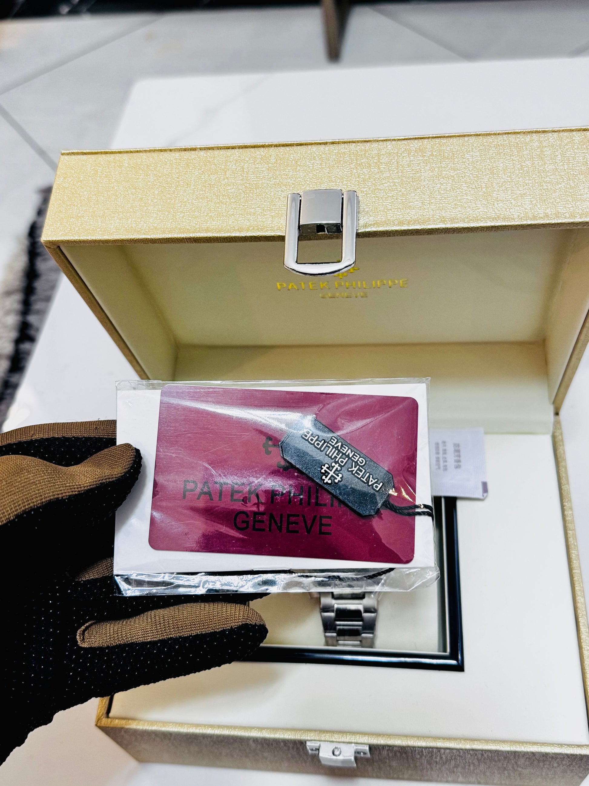 PATEK PHILIPPE WATCH CUBITUS GREEN DIAL AVAILABLE DOUALA